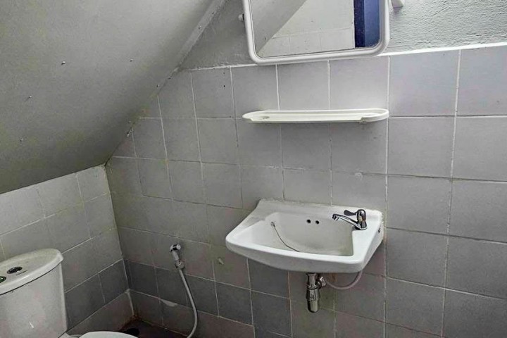 หมู่บ้าน ปรเมษท์