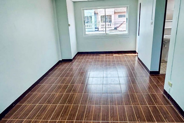 หมู่บ้าน ปรเมษท์