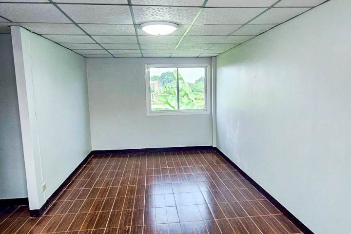 หมู่บ้าน ปรเมษท์